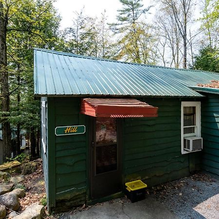 Hide-A-Way Waterfront Cottages Lake Luzerne Exterior photo