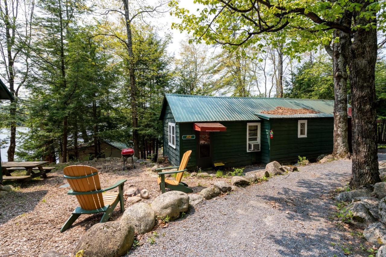 Hide-A-Way Waterfront Cottages Lake Luzerne Exterior photo