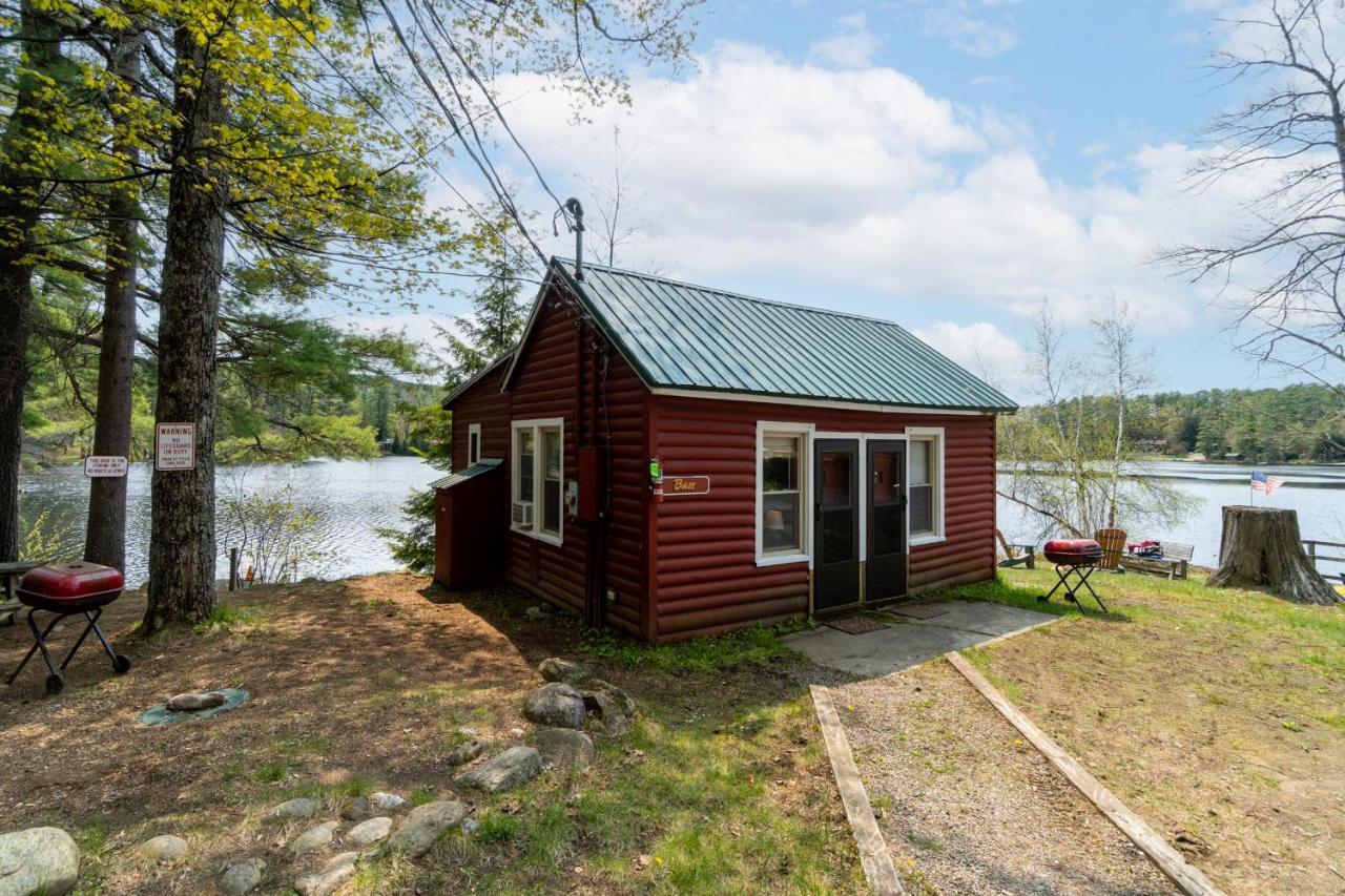 Hide-A-Way Waterfront Cottages Lake Luzerne Exterior photo