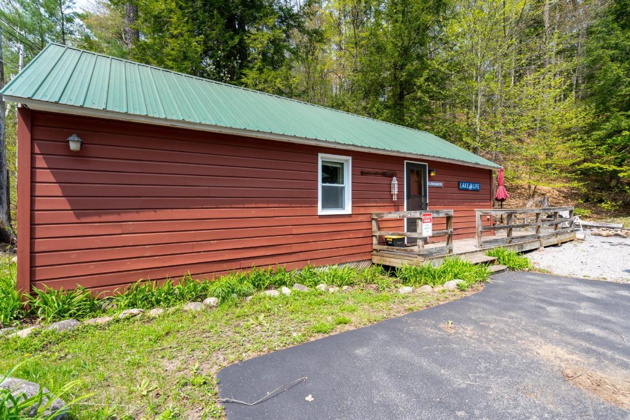 Hide-A-Way Waterfront Cottages Lake Luzerne Exterior photo