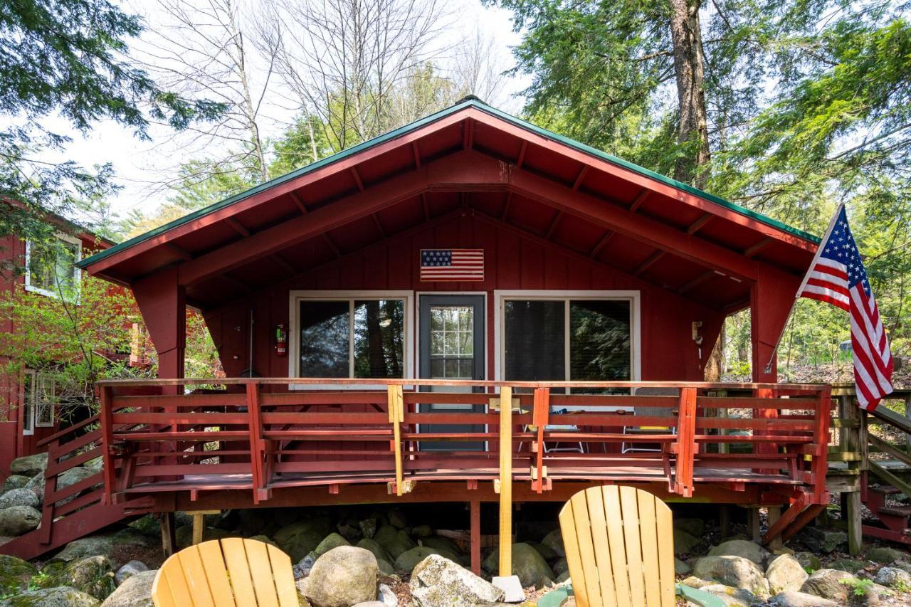 Hide-A-Way Waterfront Cottages Lake Luzerne Exterior photo